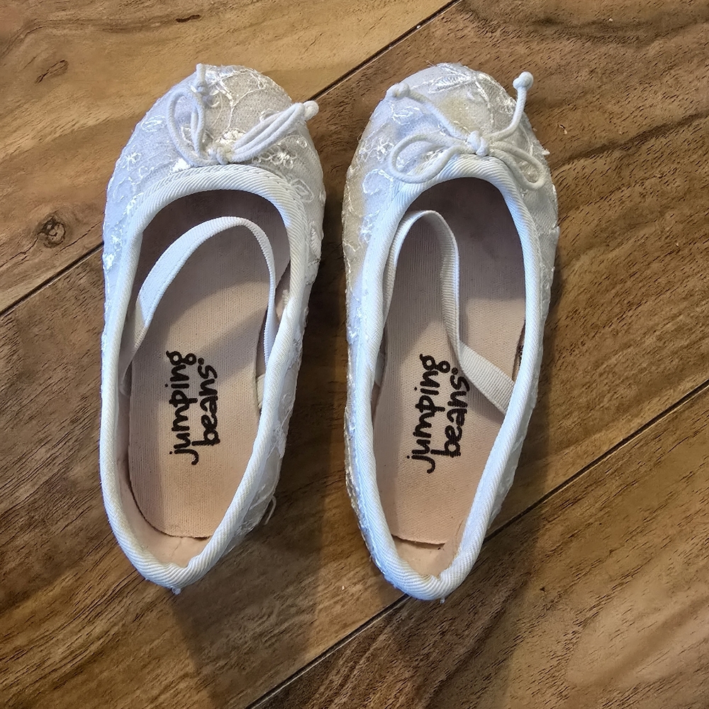 Jumping Beans White Kids Ballet Flats